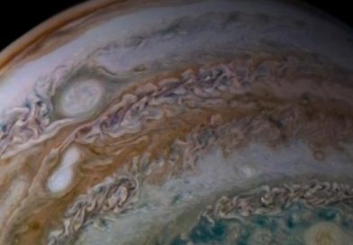 Загадковий Юпітер: чи можна стояти на поверхні найбільшої планети Сонячної системи